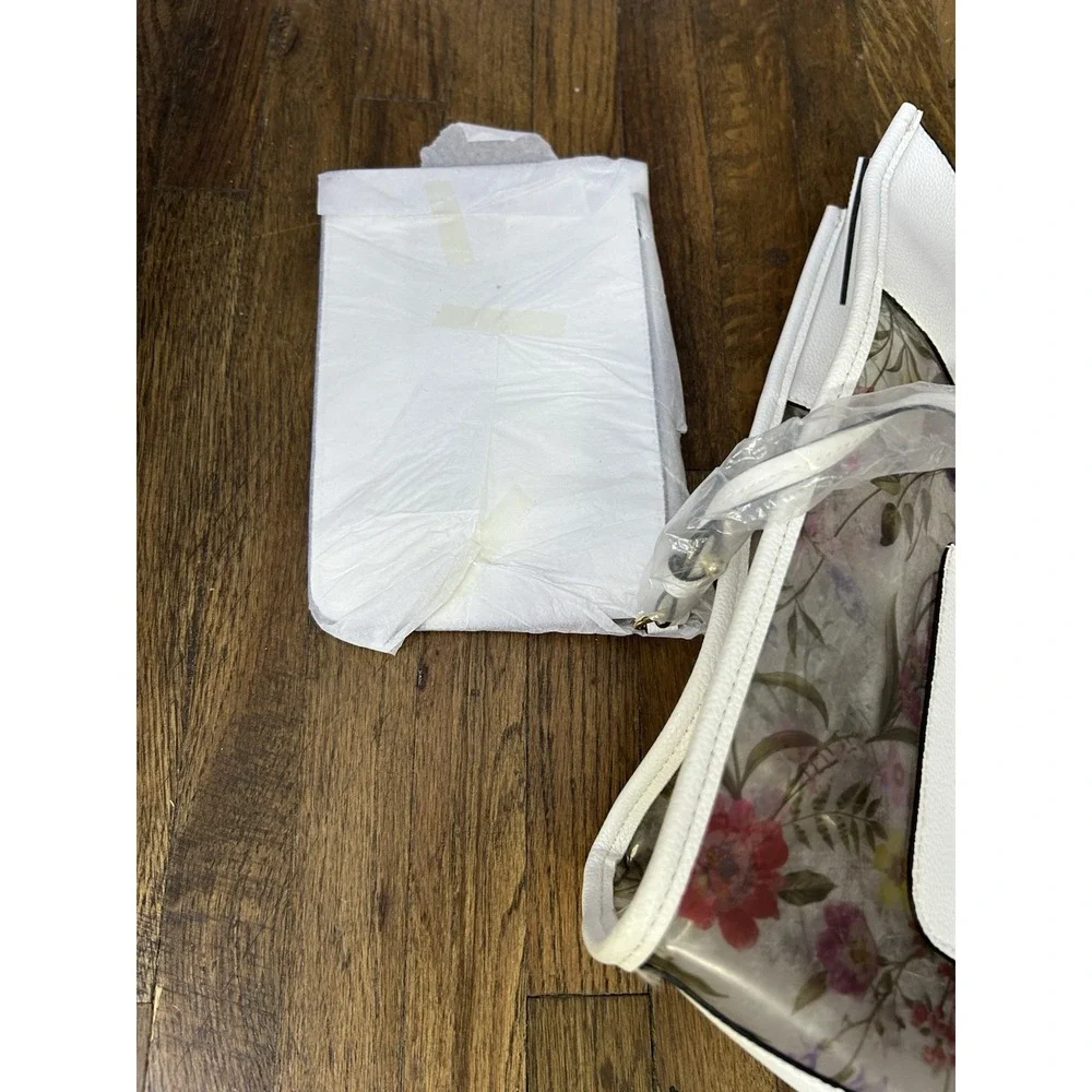 Big Buddha white floral tote bag gold-tone Hardware New Small Pouch Included